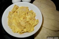 Speedy Mexican Morning Eggs