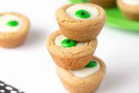 Spooktacular Peanut Butter Cup Eyeballs
