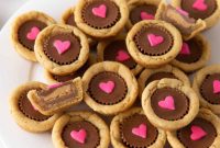 Heart-Filled Valentine Cookie Cups