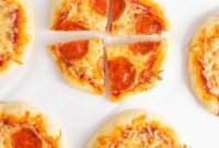 Easy Mini Pizzas for Little Chefs