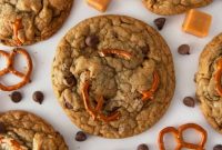 Homemade Panera Kitchen Sink Cookies