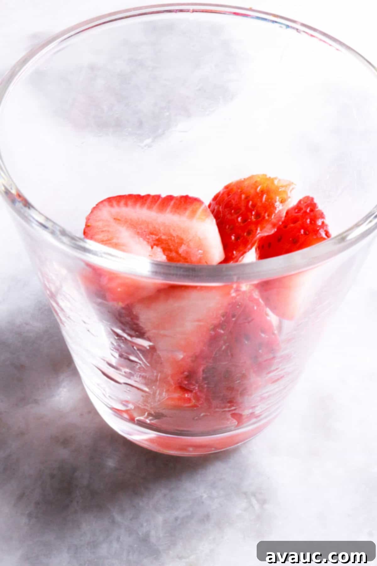 Vegan Strawberry Dream 8 strawberries in a glass
