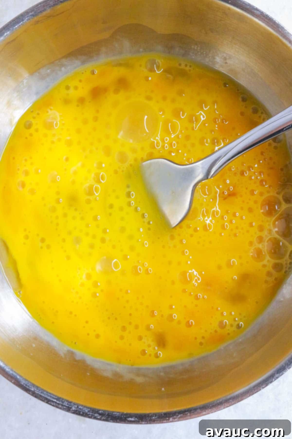 Scrambled eggs in a bowl