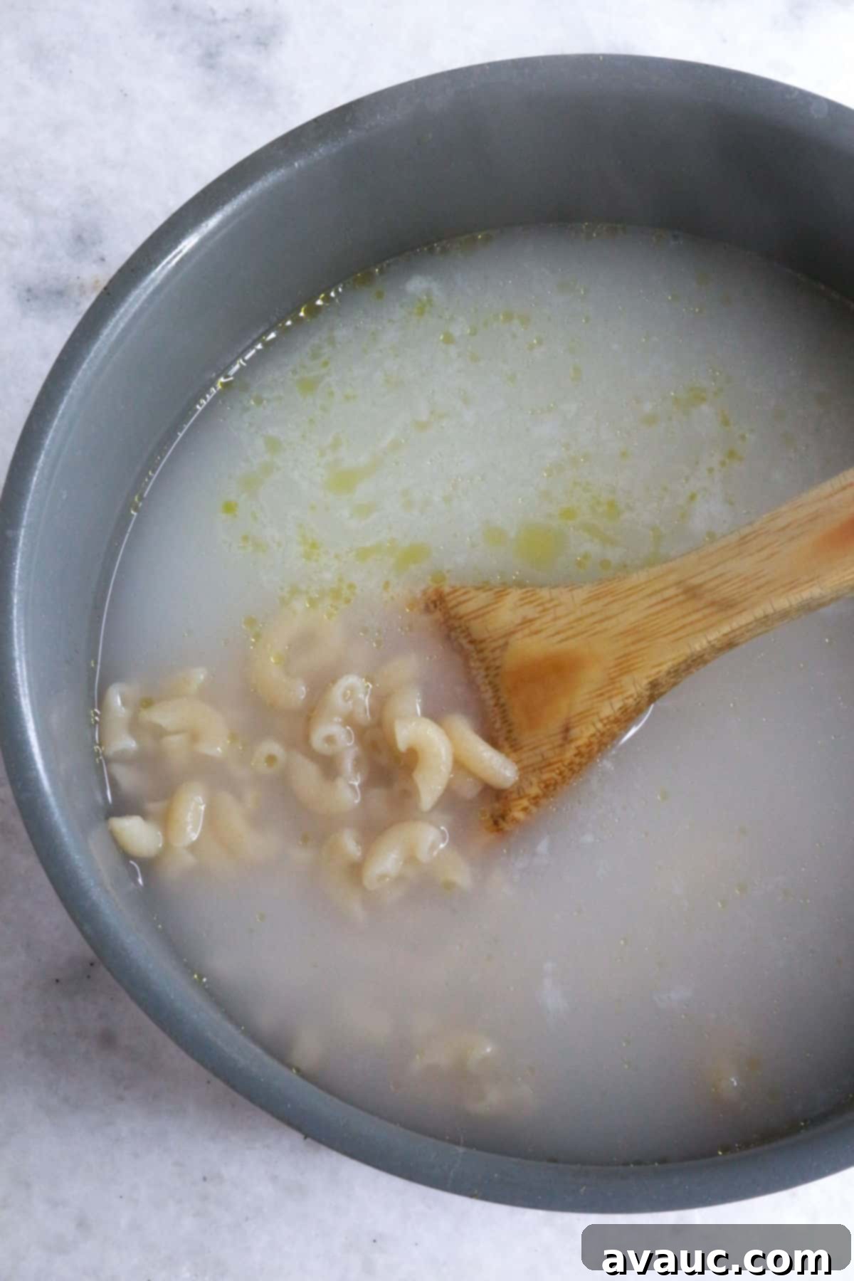 Boiling macaroni noodles