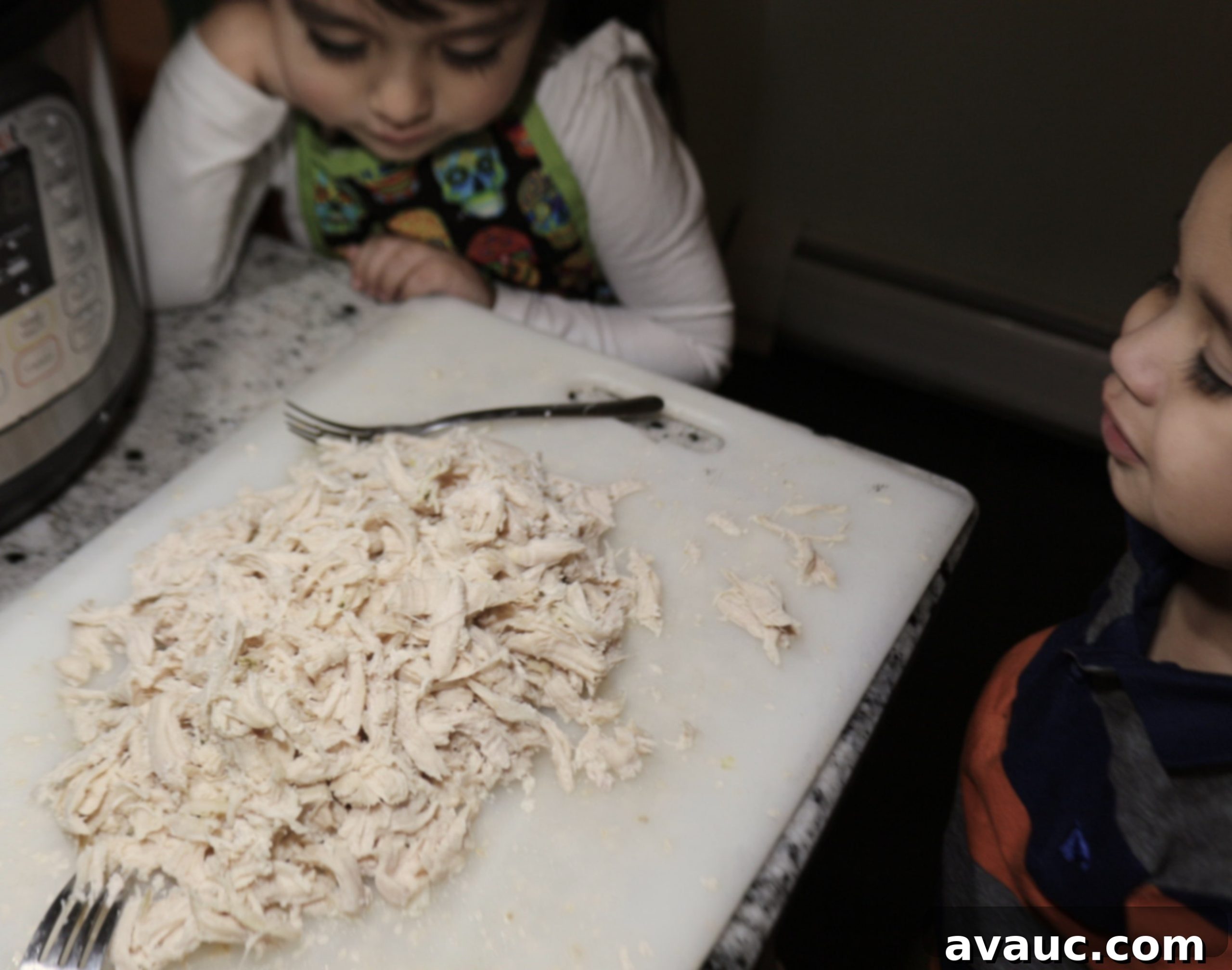 Whole30 Pressure Cooker Flavorful Shredded Chicken 6 Kids eating Instant Pot Cilantro Shredded Chicken #instantpotshreddedchicken #shreddedchicken