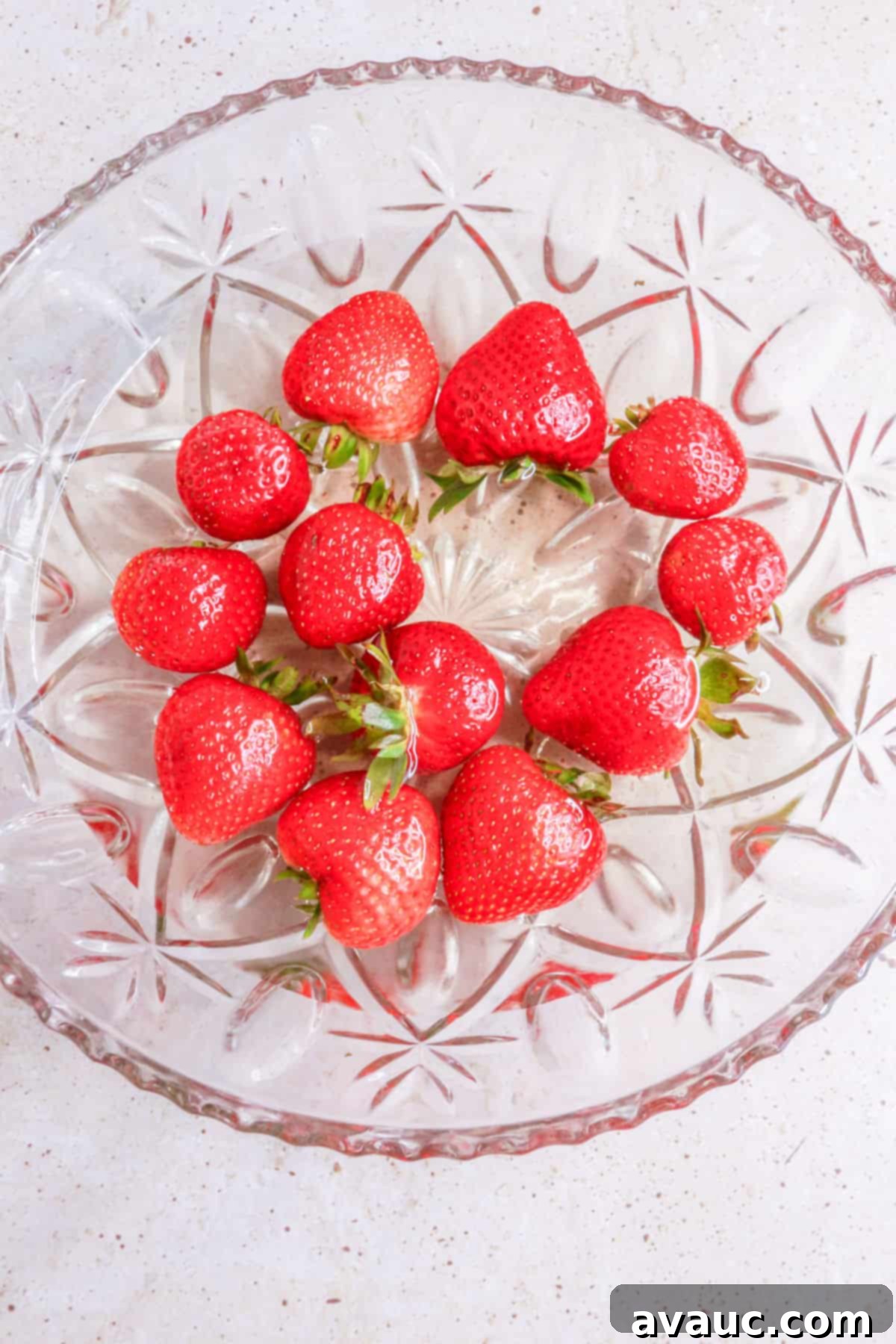 Soaking strawberries to wash them