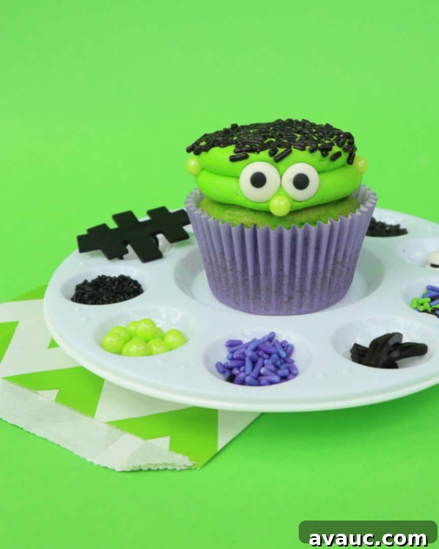 Frankenstein Cupcake Decorating Idea - Easy Halloween Cupcakes