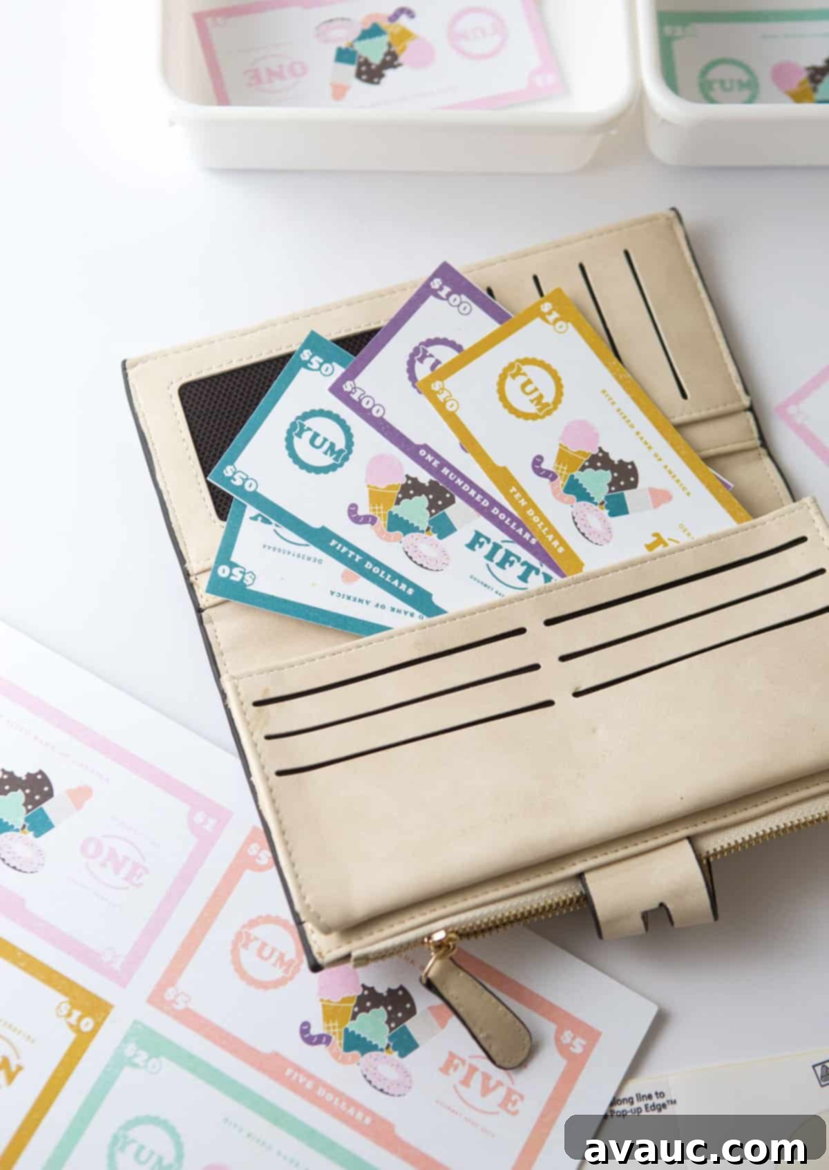 Play bank and count money with dessert themed free printable play money for kids, $1, $5, $10, $20, $50, $100