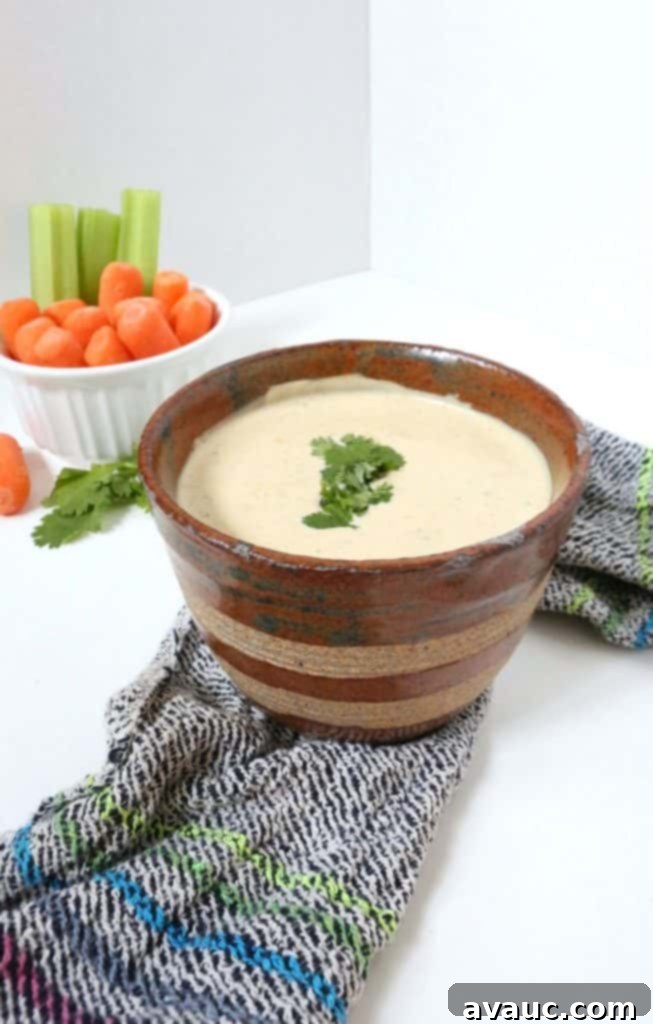 Homemade Chipotle Ranch #whole30dressing #homemaderanch #chipotleranch