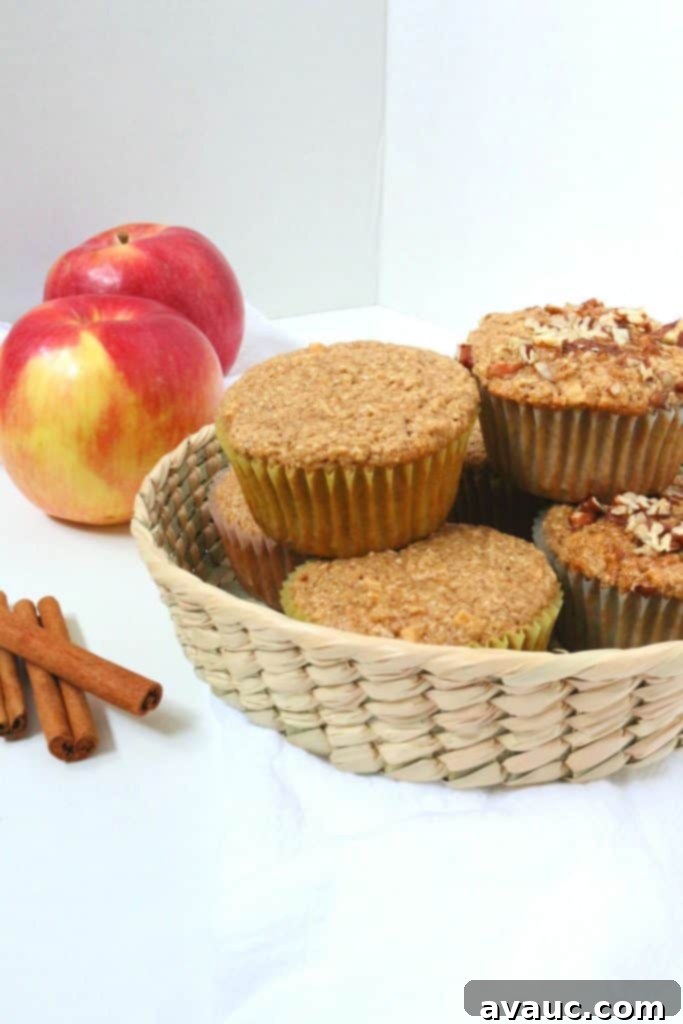 Gluten-Free Cinnamon Apple Muffins #glutenfreeapplemuffins #appleoatmuffins