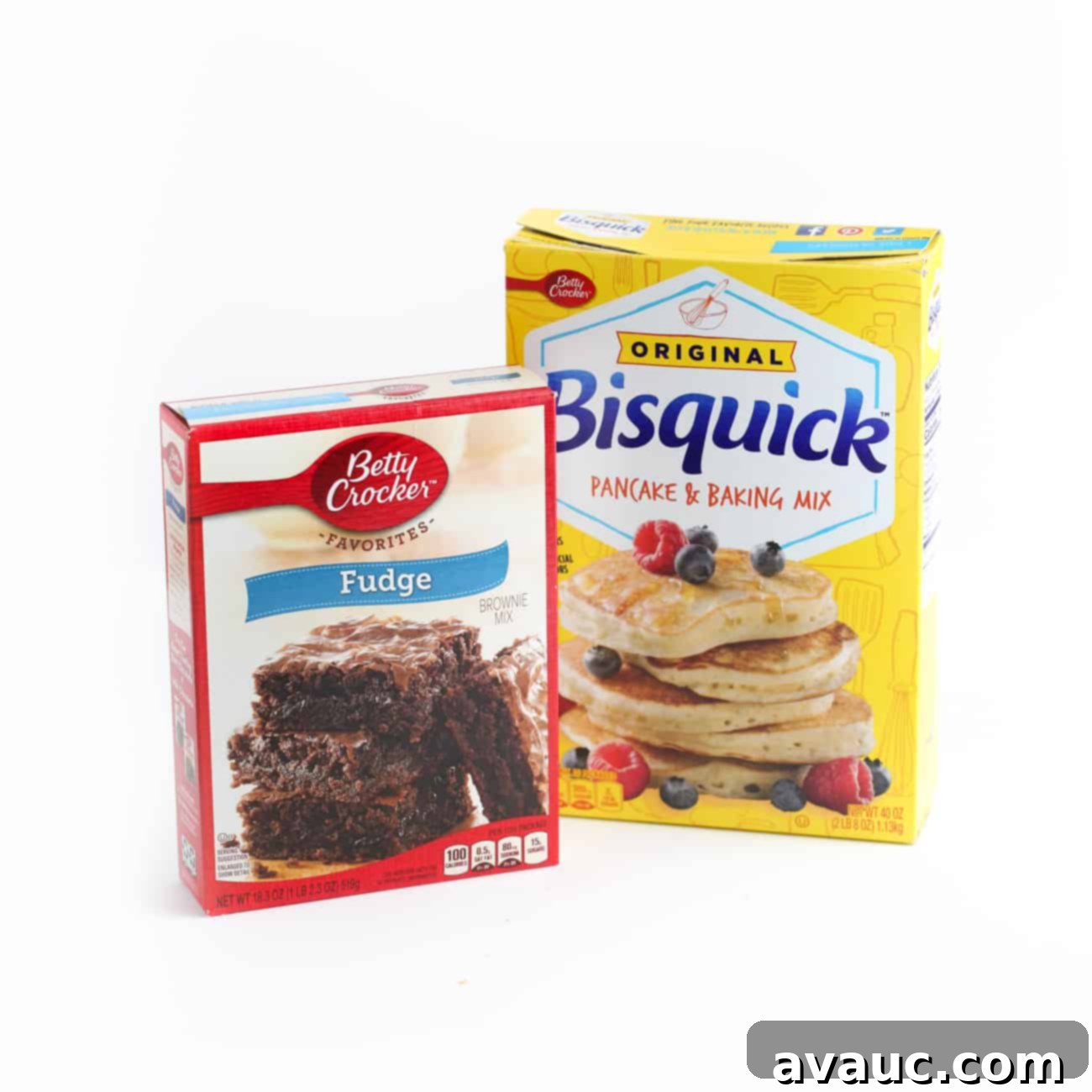 Box of Betty Crocker fudge brownie mix and box of Bisquick pancake & baking mix for chocolate brownie cookies.