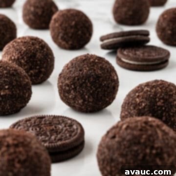 No-Dip Oreo Truffles 17 oreo balls without dipping in chocolate; rolled in crumbs