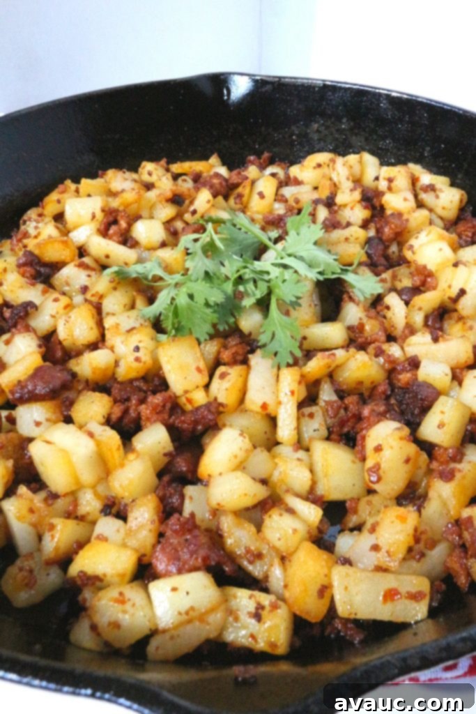 Papas con Chorizo (Potatoes with Mexican Sausage) #papasconchorizo