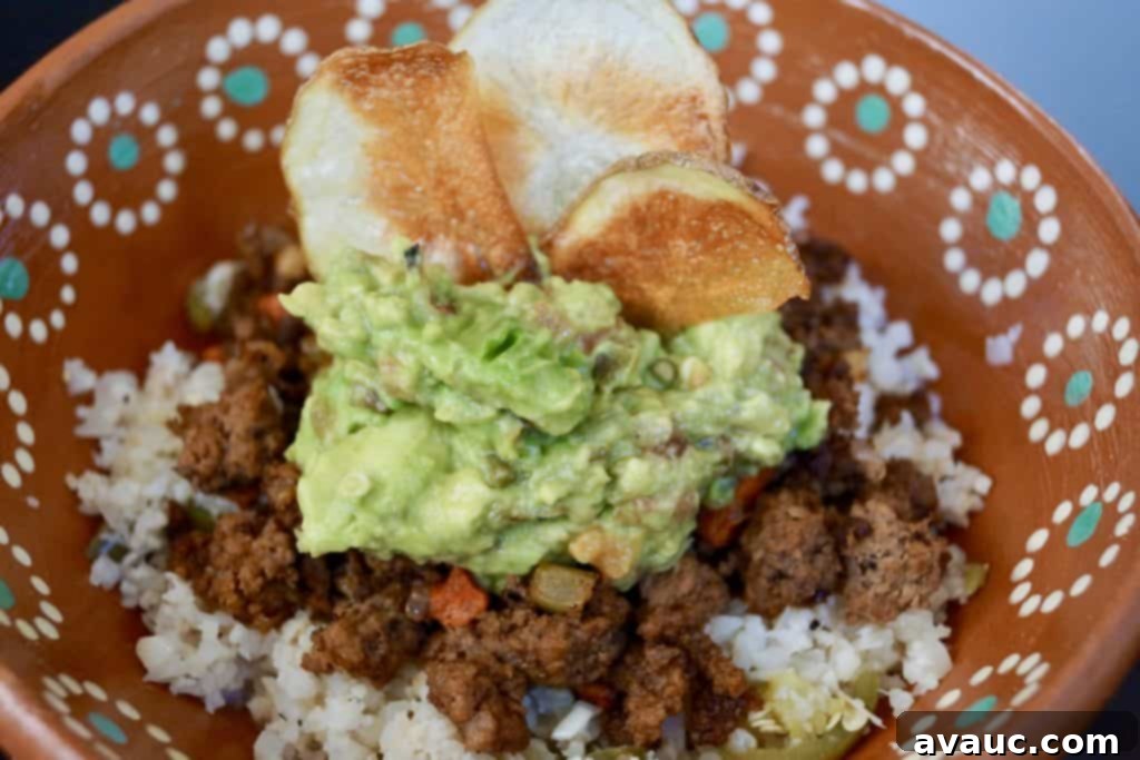 Jalapeño Lime Cauliflower Rice Bowl with Picadillo #cauliflowerrice #picadillo